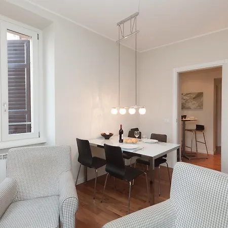 דירה Rodrigo Lake Side Suite
