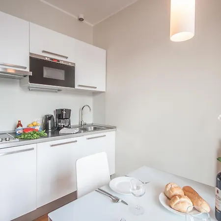 Rodrigo Lake Side Suite דירה *