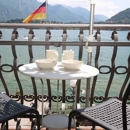 Rodrigo Lake Side Suite דירה